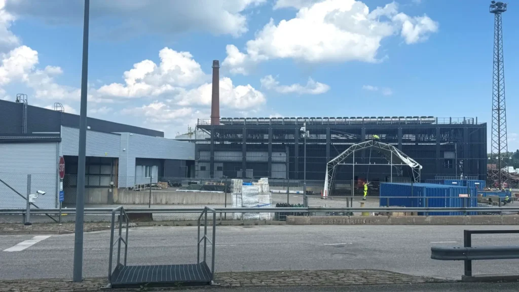 Datakeskuksen LVI- ja jäähdytysjärjestelmä, Borealis Data Center Kajaani – LVI Japexit Oy